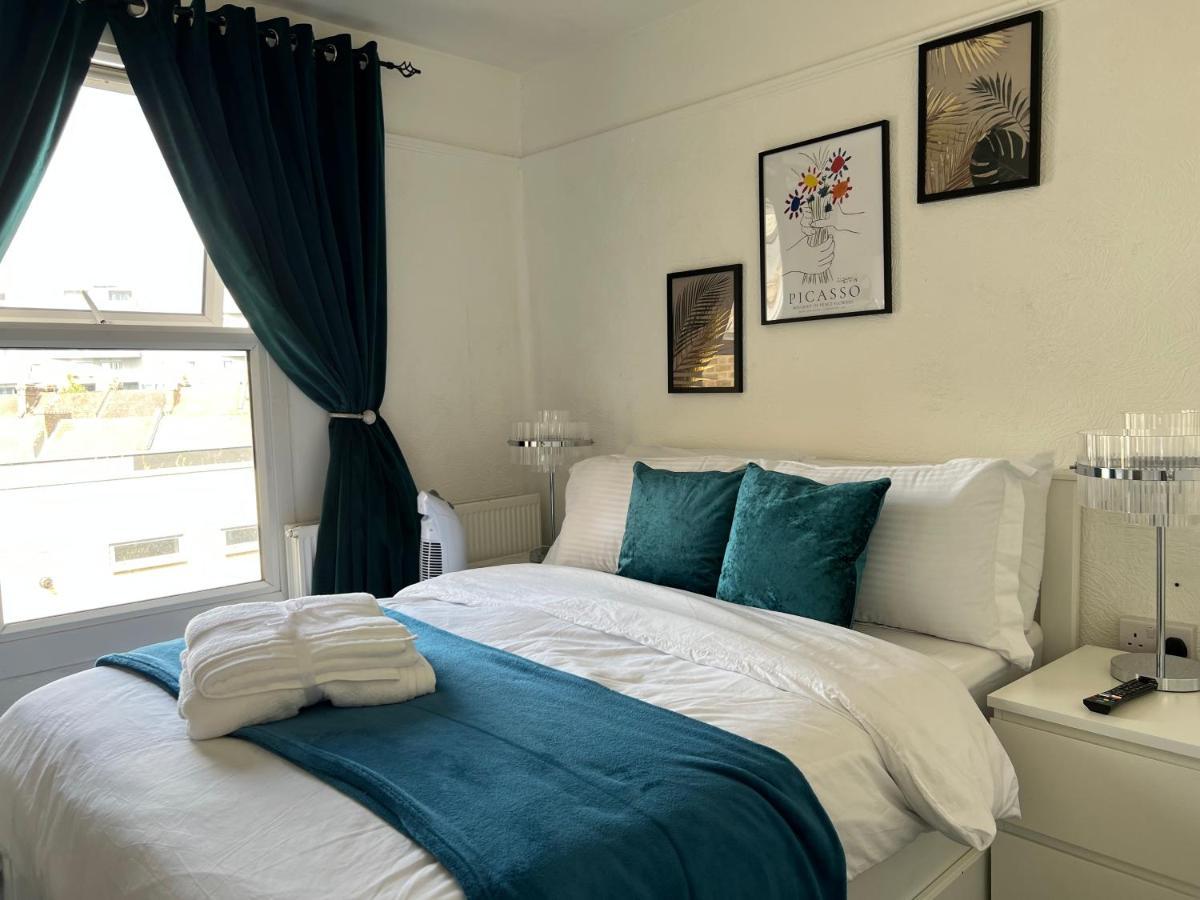 Luxury 1Bed Holiday Flat-10 Minutes From London Bridge & 3Mins Walk To Lewisham Dlrアパートメント エクステリア 写真