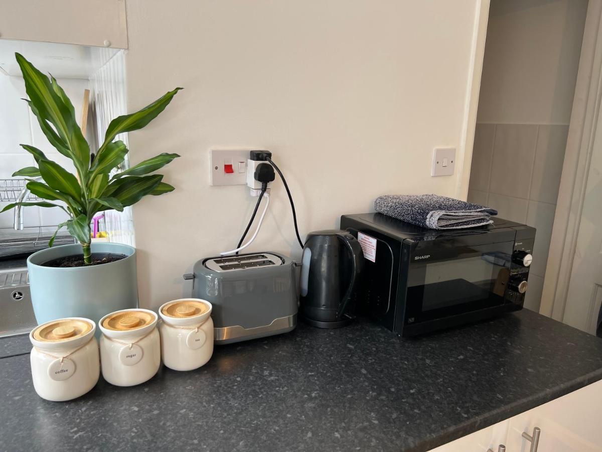 Luxury 1Bed Holiday Flat-10 Minutes From London Bridge & 3Mins Walk To Lewisham Dlrアパートメント エクステリア 写真